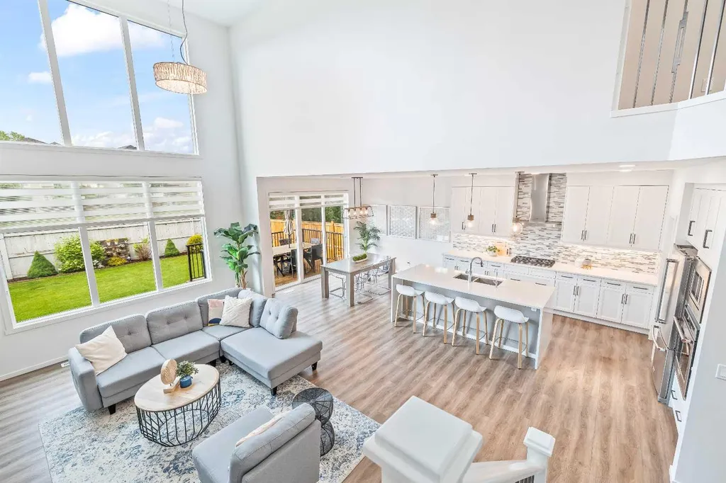 15 Tuscany Ridge Manor NW Calgary AB T3L 0E4