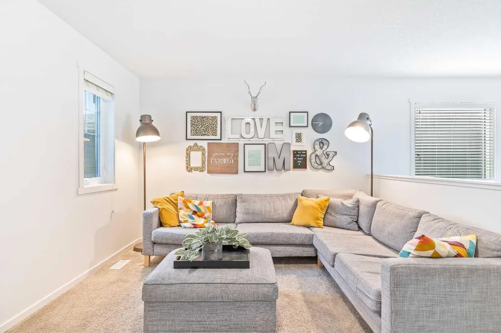 15 Tuscany Ridge Manor NW Calgary AB T3L 0E4