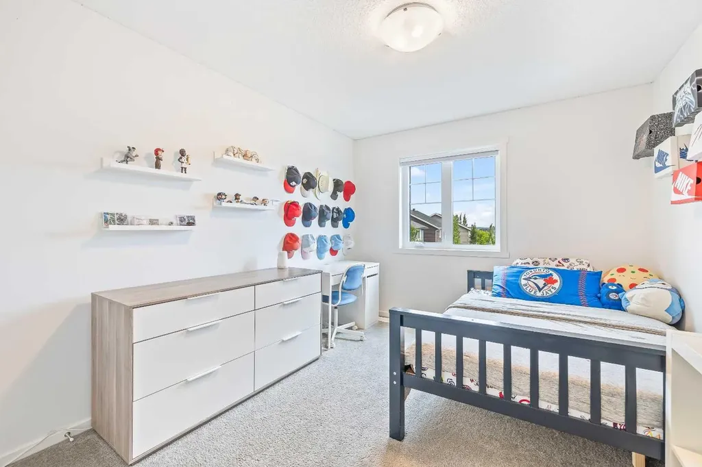 15 Tuscany Ridge Manor NW Calgary AB T3L 0E4