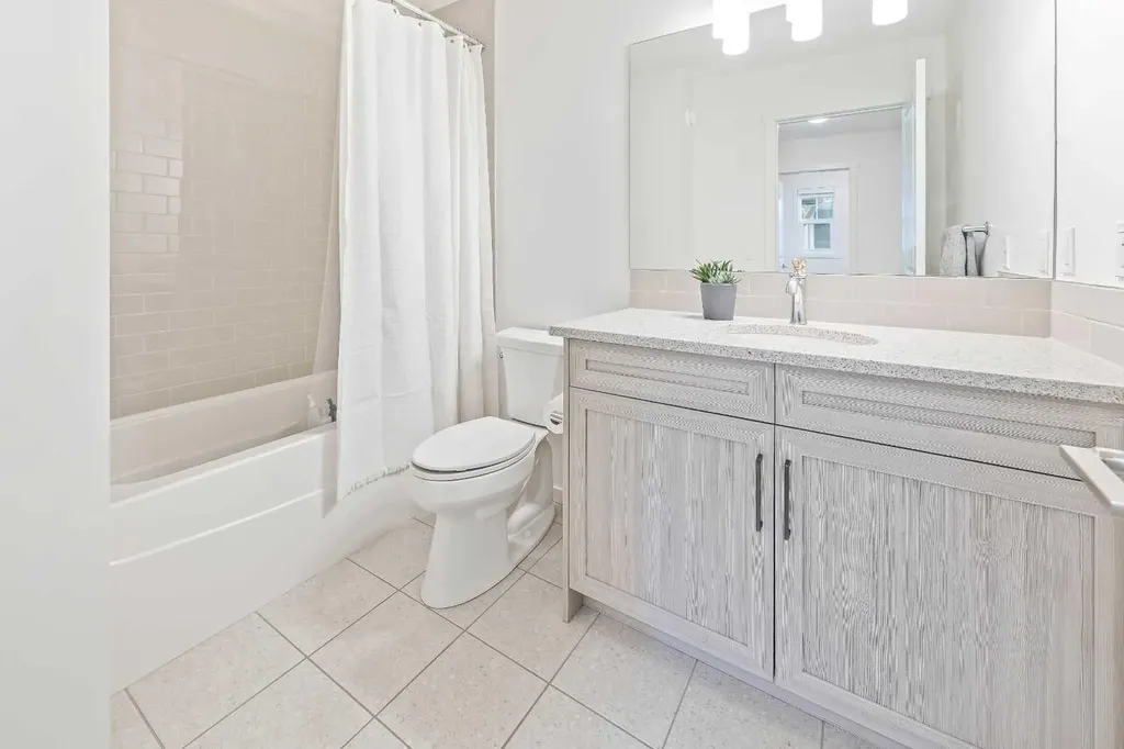 15 Tuscany Ridge Manor NW Calgary AB T3L 0E4