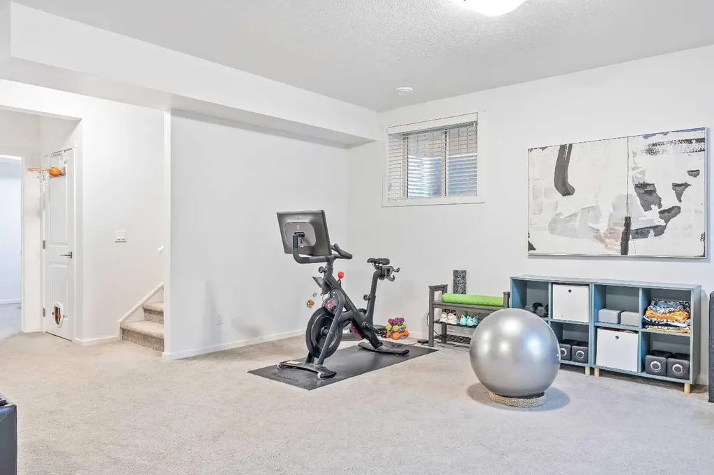 15 Tuscany Ridge Manor NW Calgary AB T3L 0E4