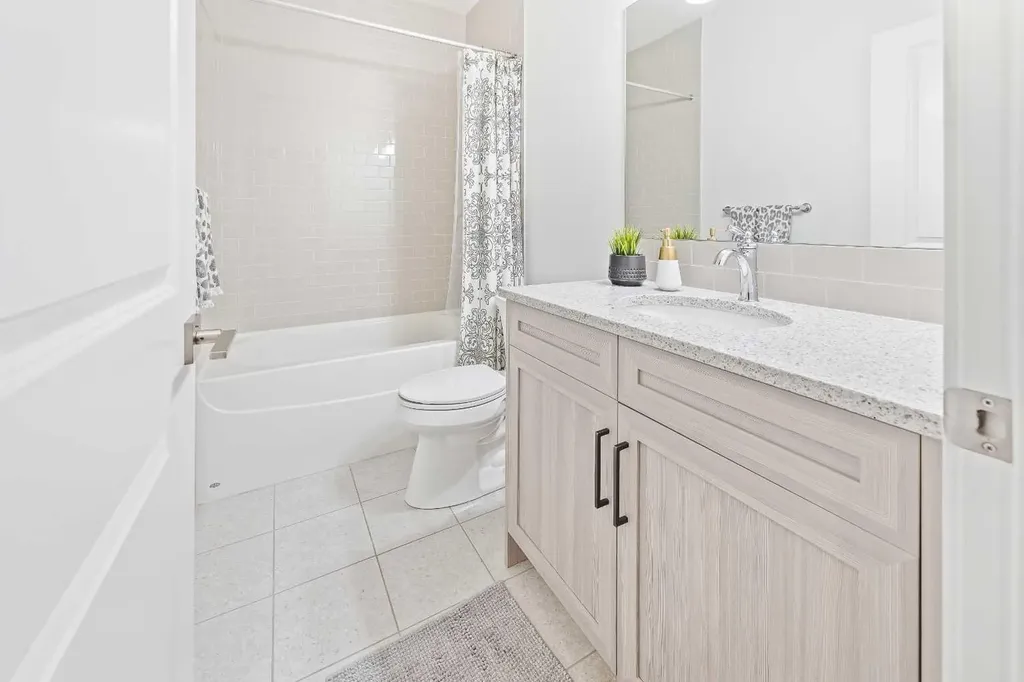 15 Tuscany Ridge Manor NW Calgary AB T3L 0E4