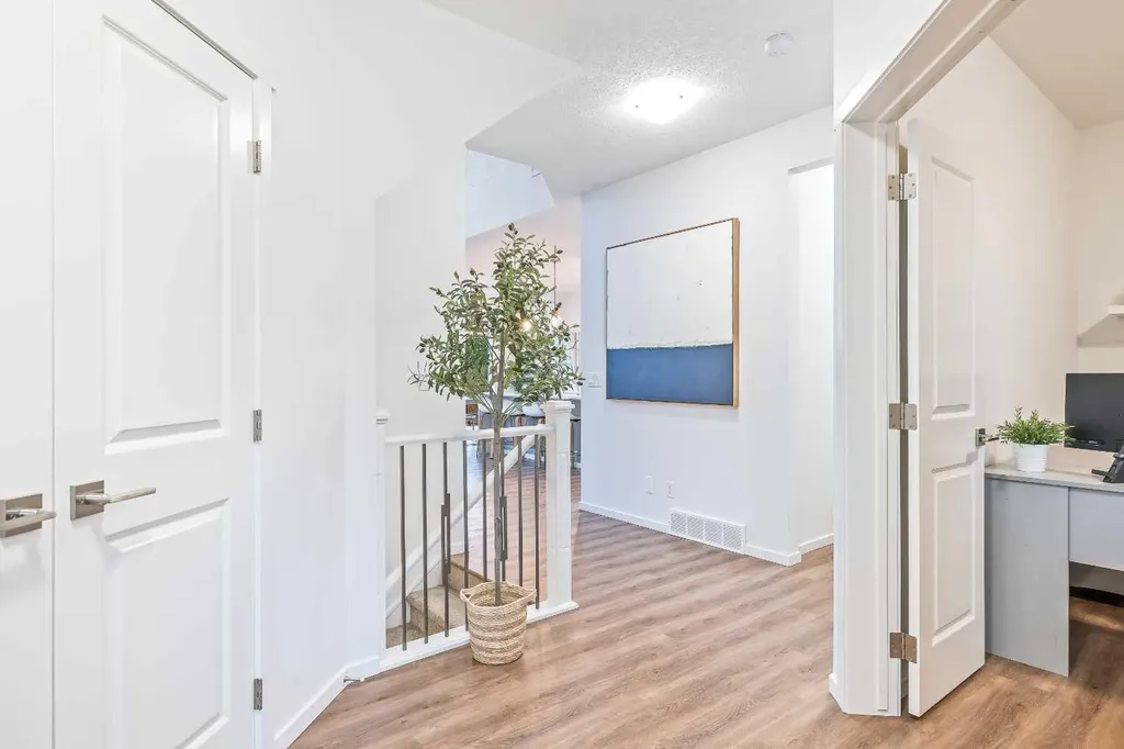 15 Tuscany Ridge Manor NW Calgary AB T3L 0E4