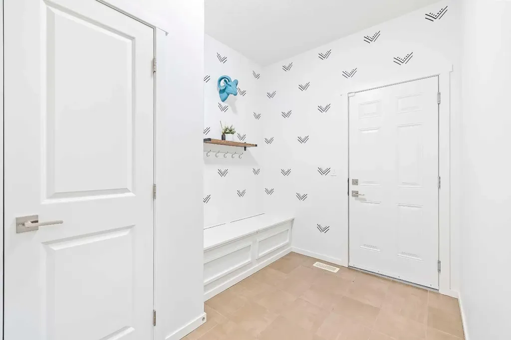 15 Tuscany Ridge Manor NW Calgary AB T3L 0E4