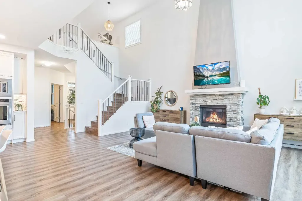 15 Tuscany Ridge Manor NW Calgary AB T3L 0E4