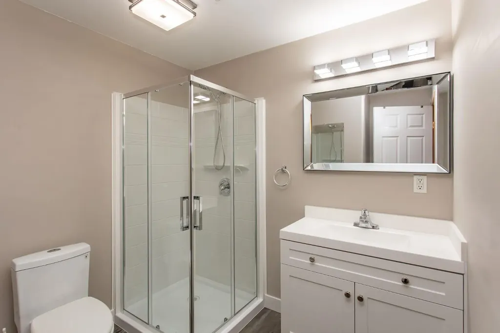 21 Royal Crescent Lacombe AB T4L2H7