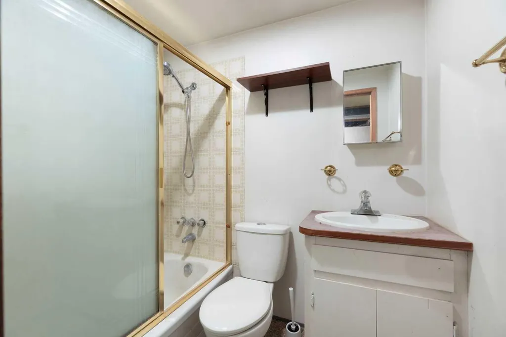 3819 1 Street NE Calgary AB T2E3E1