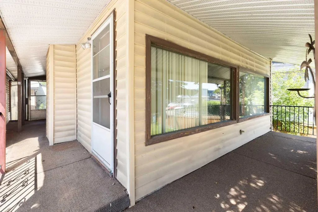3819 1 Street NE Calgary AB T2E3E1