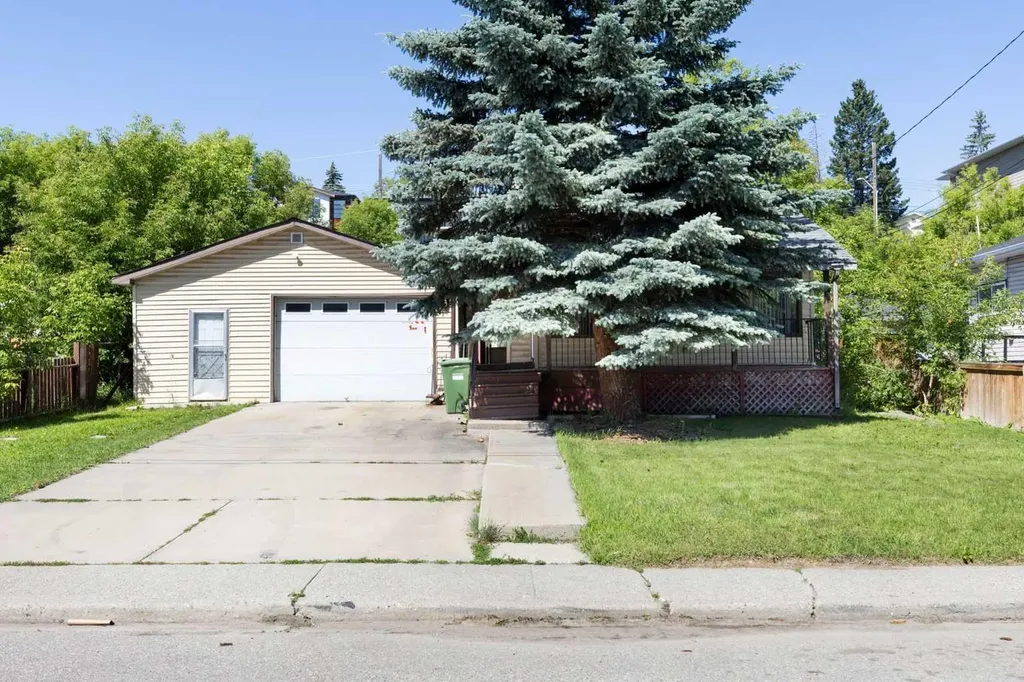 3819 1 Street NE Calgary AB T2E3E1
