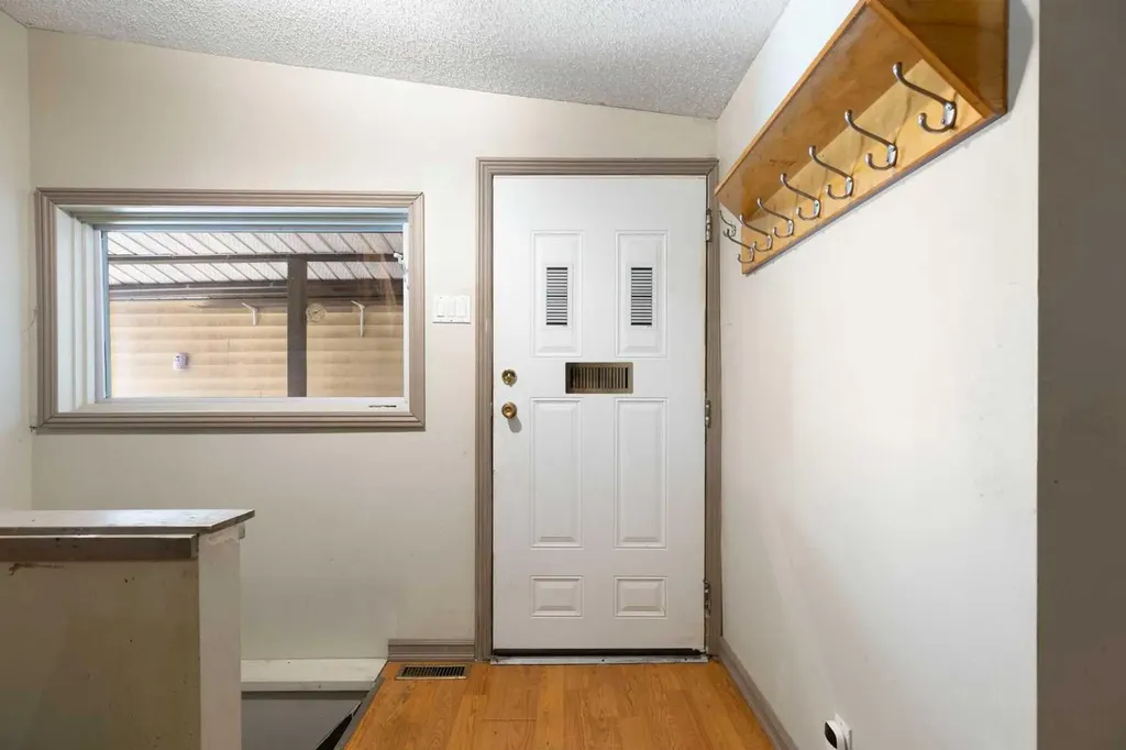 3819 1 Street NE Calgary AB T2E3E1
