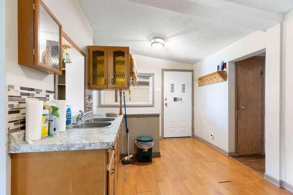 3819 1 Street NE Calgary AB T2E3E1