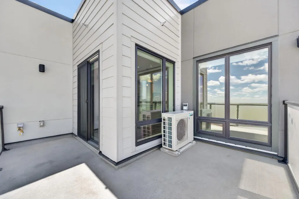 238 Sage Valley Common NW Calgary AB T3R 1X8