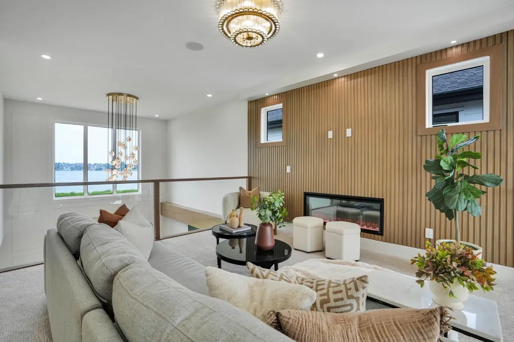 952 South Shore Terrace Chestermere AB T1X 3G2