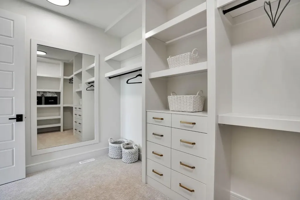 952 South Shore Terrace Chestermere AB T1X 3G2