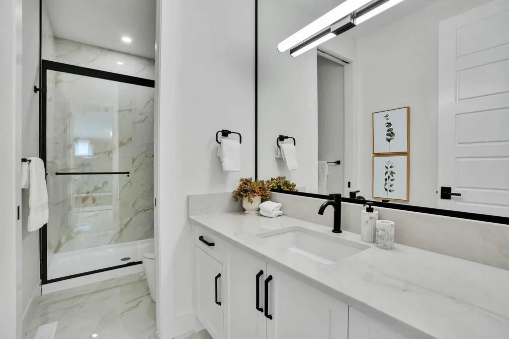 952 South Shore Terrace Chestermere AB T1X 3G2