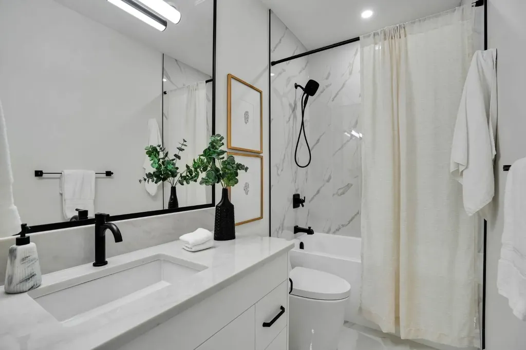 952 South Shore Terrace Chestermere AB T1X 3G2