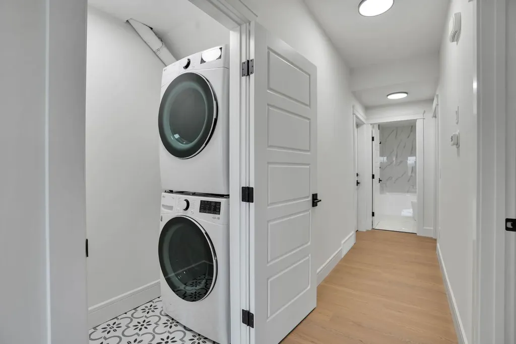 952 South Shore Terrace Chestermere AB T1X 3G2