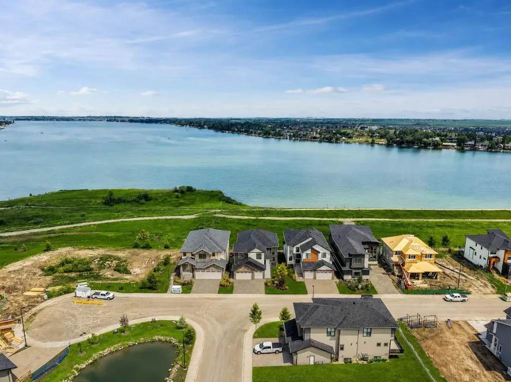 952 South Shore Terrace Chestermere AB T1X 3G2