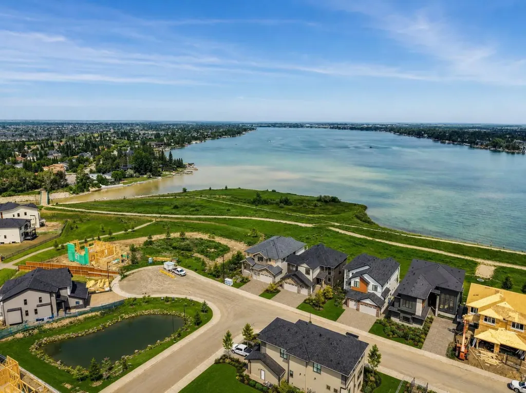 952 South Shore Terrace Chestermere AB T1X 3G2