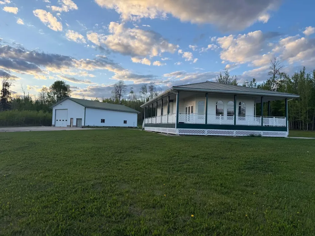 25336 Highway 43 Highway E Ridgevalley AB T0H0Y0