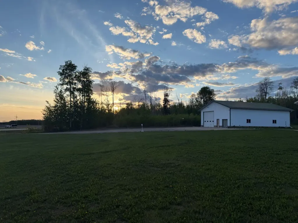 25336 Highway 43 Highway E Ridgevalley AB T0H0Y0