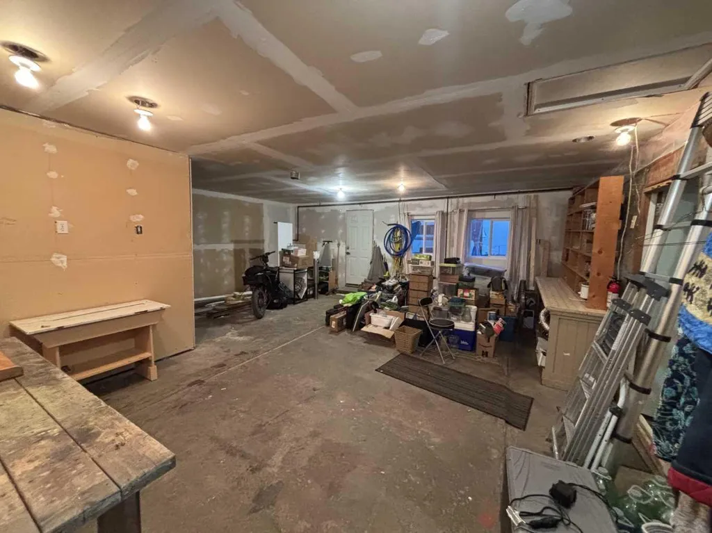 509 Pacific Avenue Carmangay AB T0L 0N0