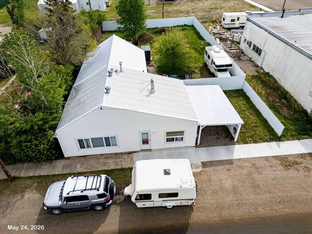 509 Pacific Avenue Carmangay AB T0L 0N0