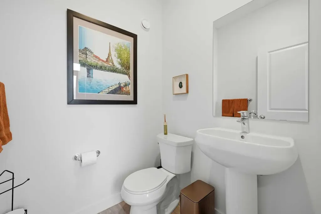 21 Carringvue Link NW Calgary AB T3P 1K7