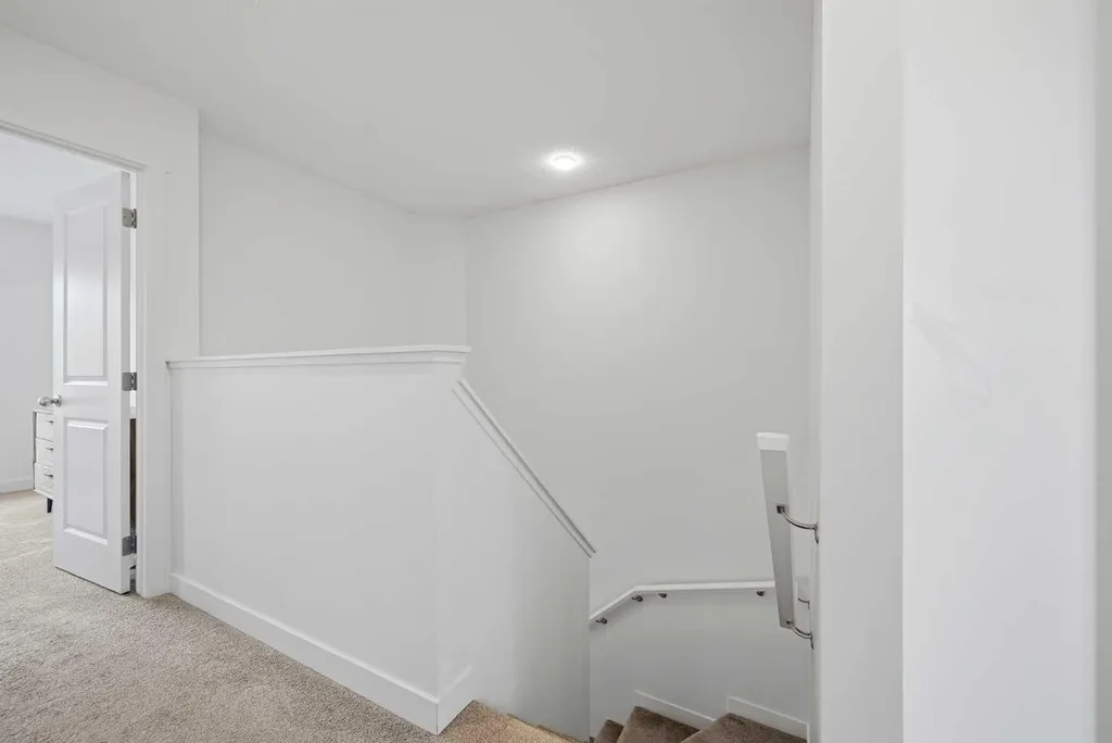 21 Carringvue Link NW Calgary AB T3P 1K7