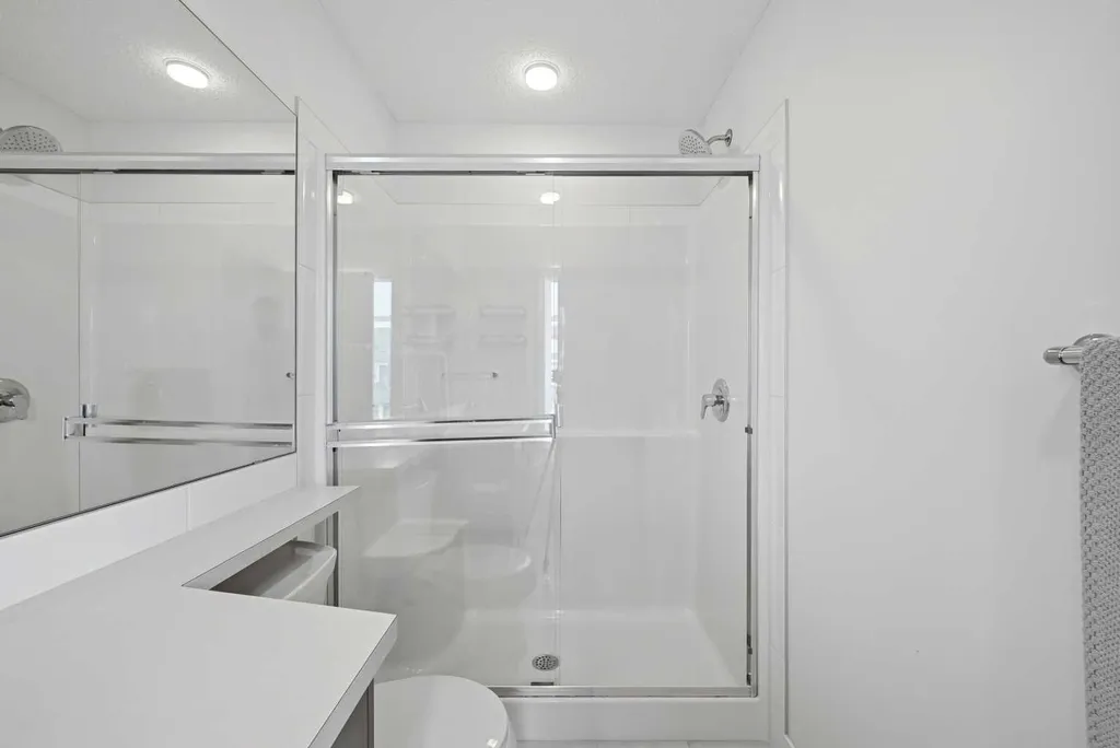 21 Carringvue Link NW Calgary AB T3P 1K7