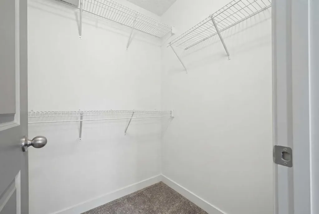 21 Carringvue Link NW Calgary AB T3P 1K7