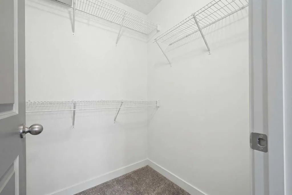 21 Carringvue Link NW Calgary AB T3P 1K7