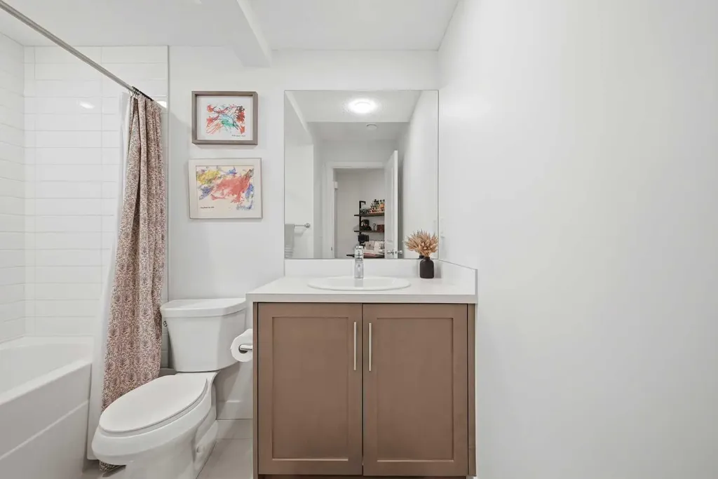 21 Carringvue Link NW Calgary AB T3P 1K7