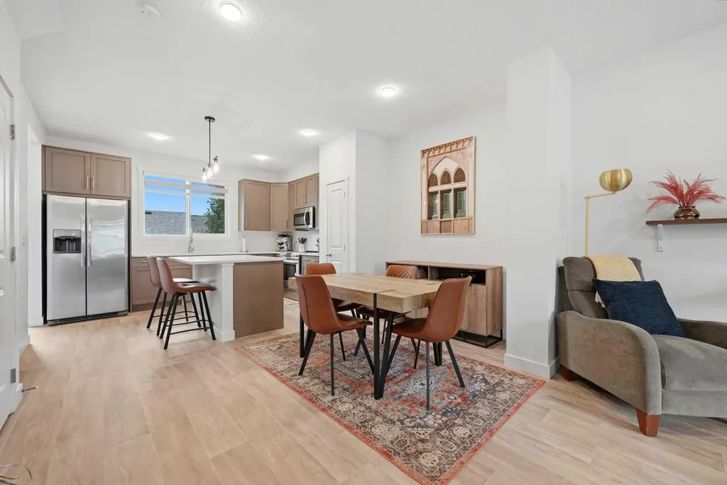 21 Carringvue Link NW Calgary AB T3P 1K7