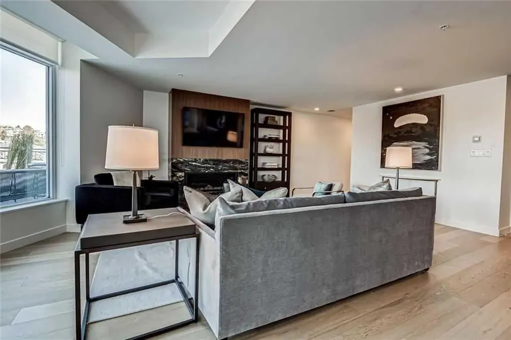 128 Waterfront Court SW Calgary AB T2P 1K9