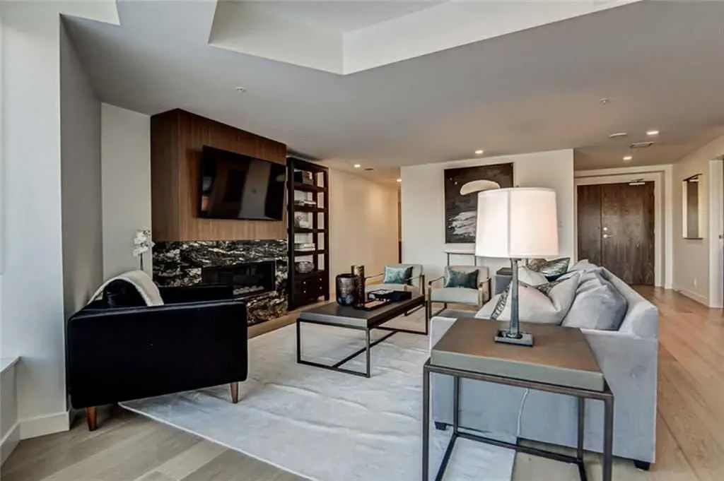 128 Waterfront Court SW Calgary AB T2P 1K9