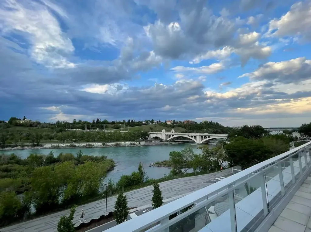 128 Waterfront Court SW Calgary AB T2P 1K9