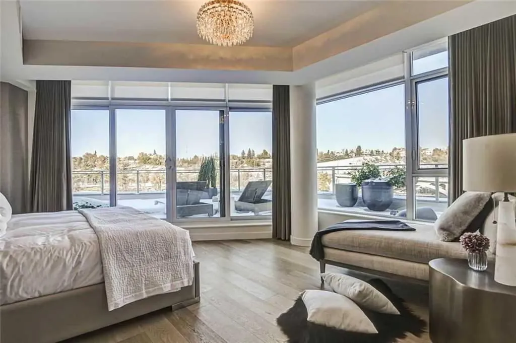 128 Waterfront Court SW Calgary AB T2P 1K9