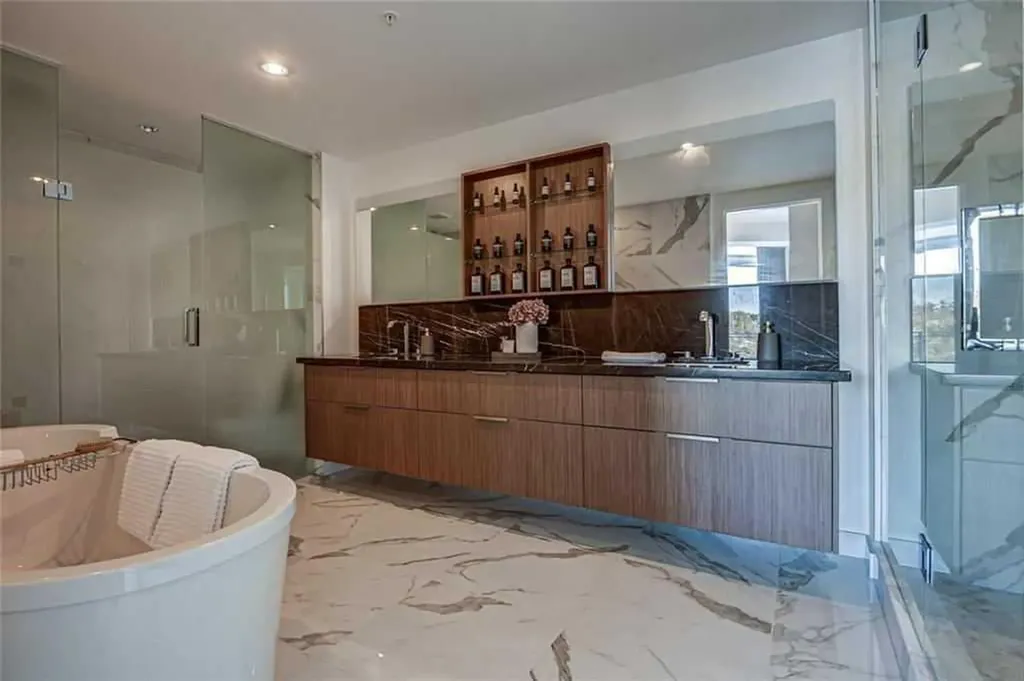 128 Waterfront Court SW Calgary AB T2P 1K9
