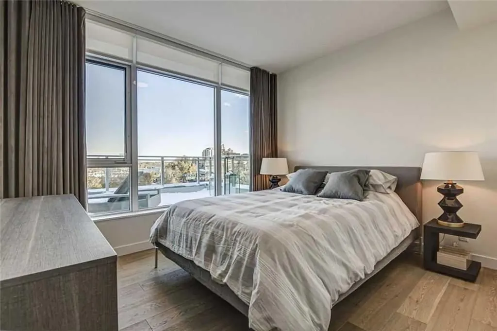128 Waterfront Court SW Calgary AB T2P 1K9