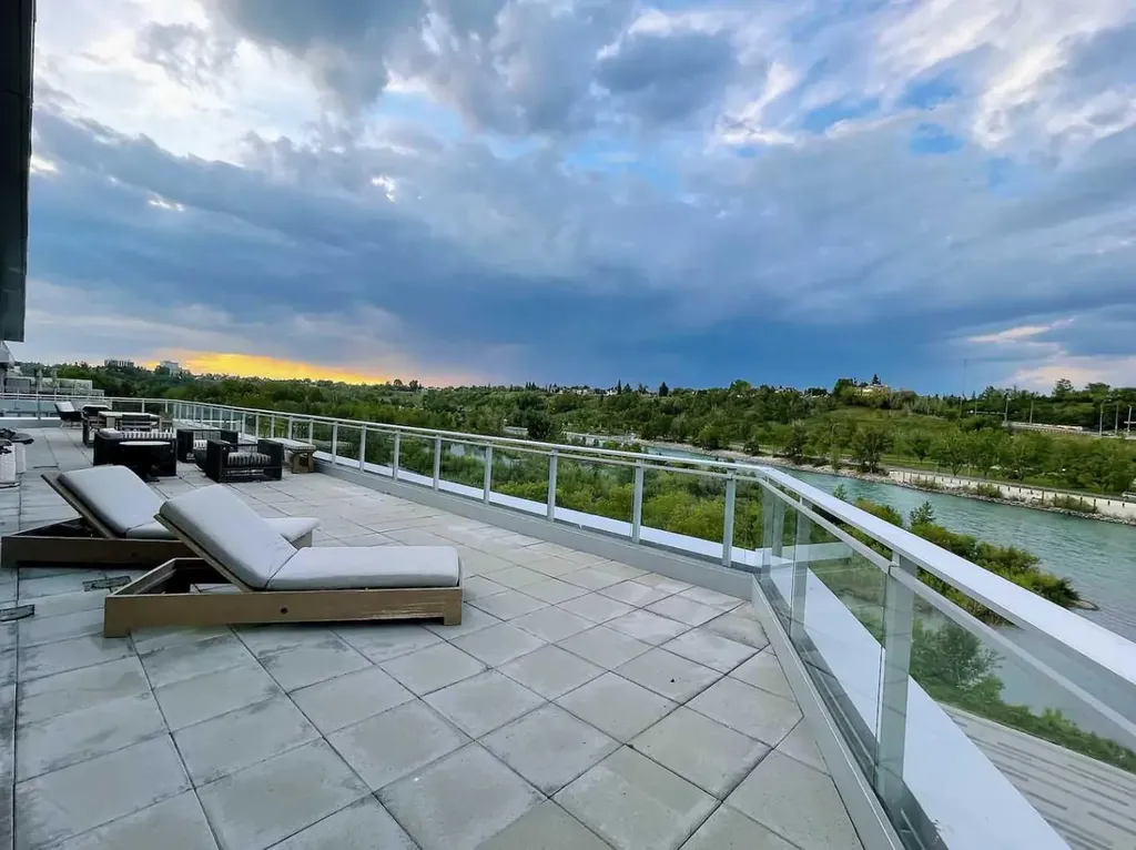 128 Waterfront Court SW Calgary AB T2P 1K9
