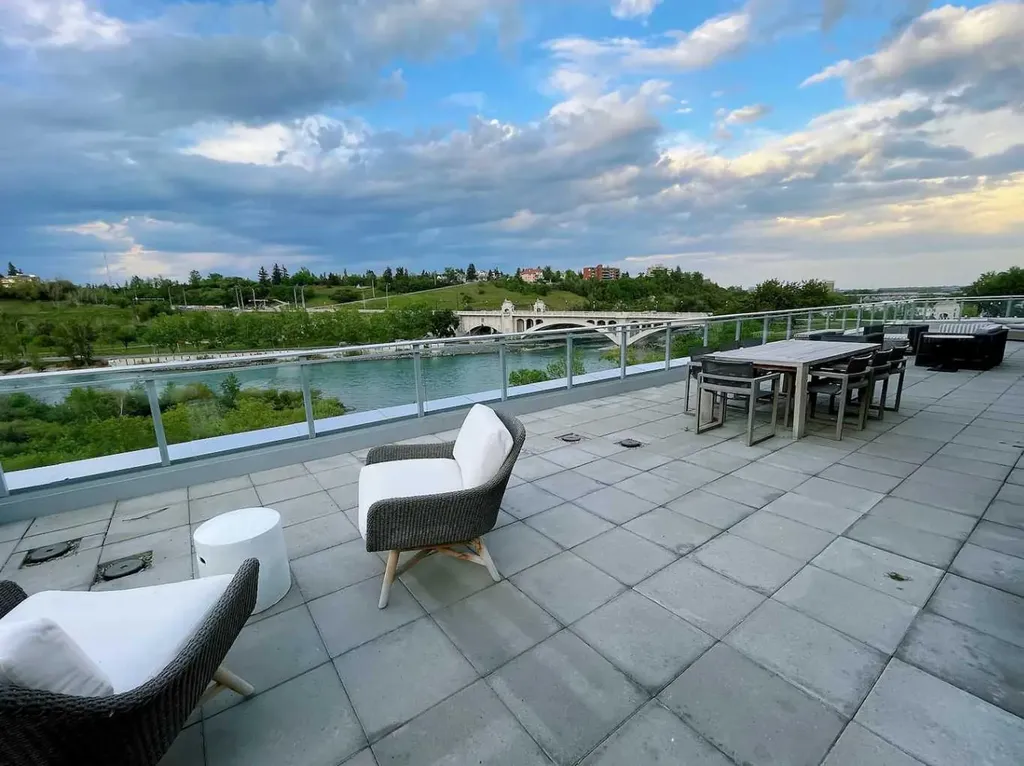 128 Waterfront Court SW Calgary AB T2P 1K9