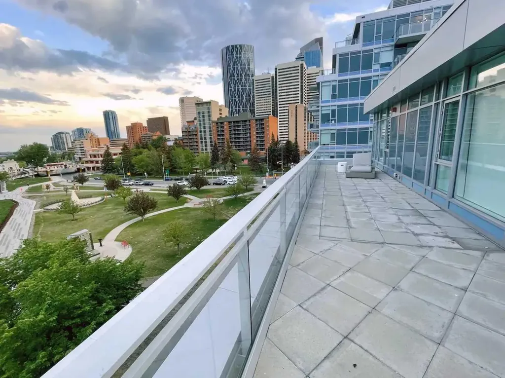 128 Waterfront Court SW Calgary AB T2P 1K9