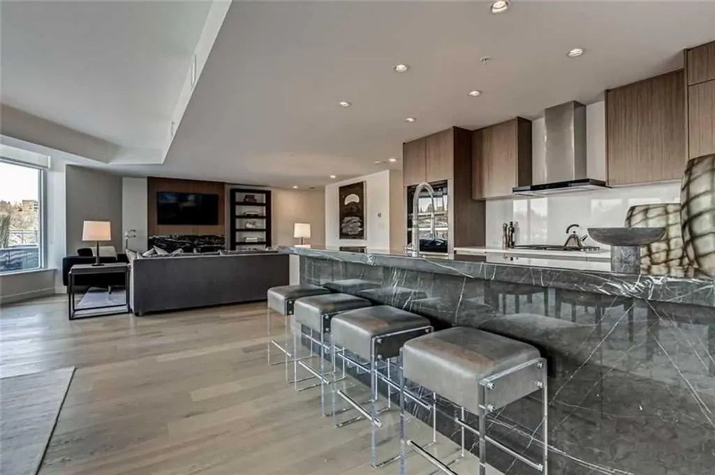128 Waterfront Court SW Calgary AB T2P 1K9