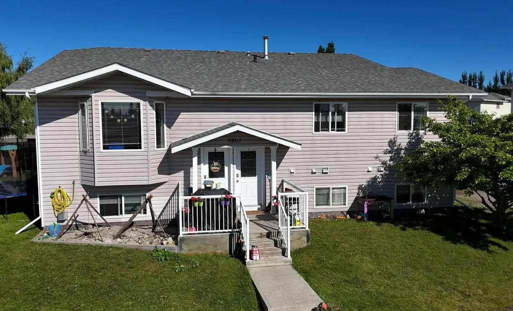 12 Avenue Edson AB T7E 1X2