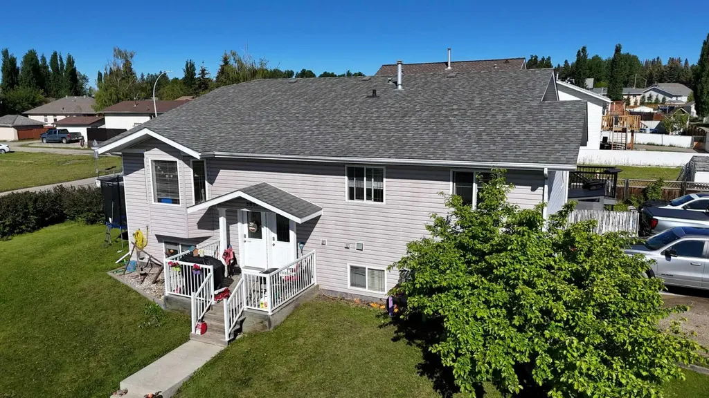 12 Avenue Edson AB T7E 1X2