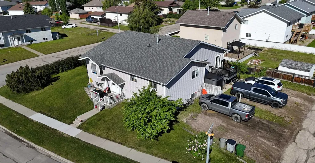 12 Avenue Edson AB T7E 1X2