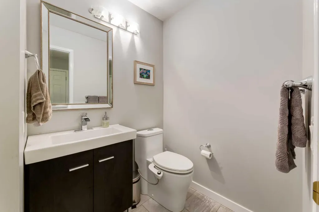 128 Riverwood Close SE Calgary AB T2C 3Z6