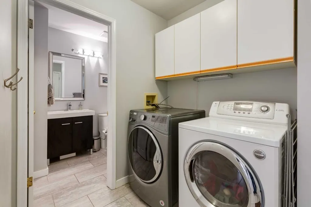 128 Riverwood Close SE Calgary AB T2C 3Z6