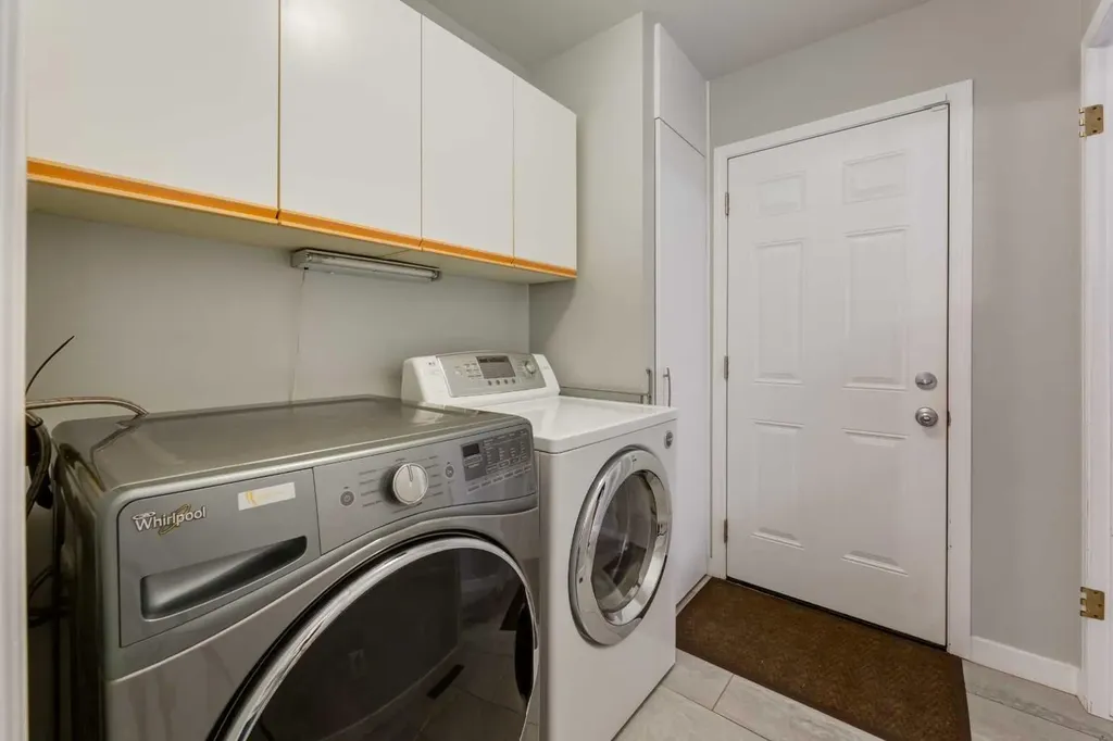 128 Riverwood Close SE Calgary AB T2C 3Z6
